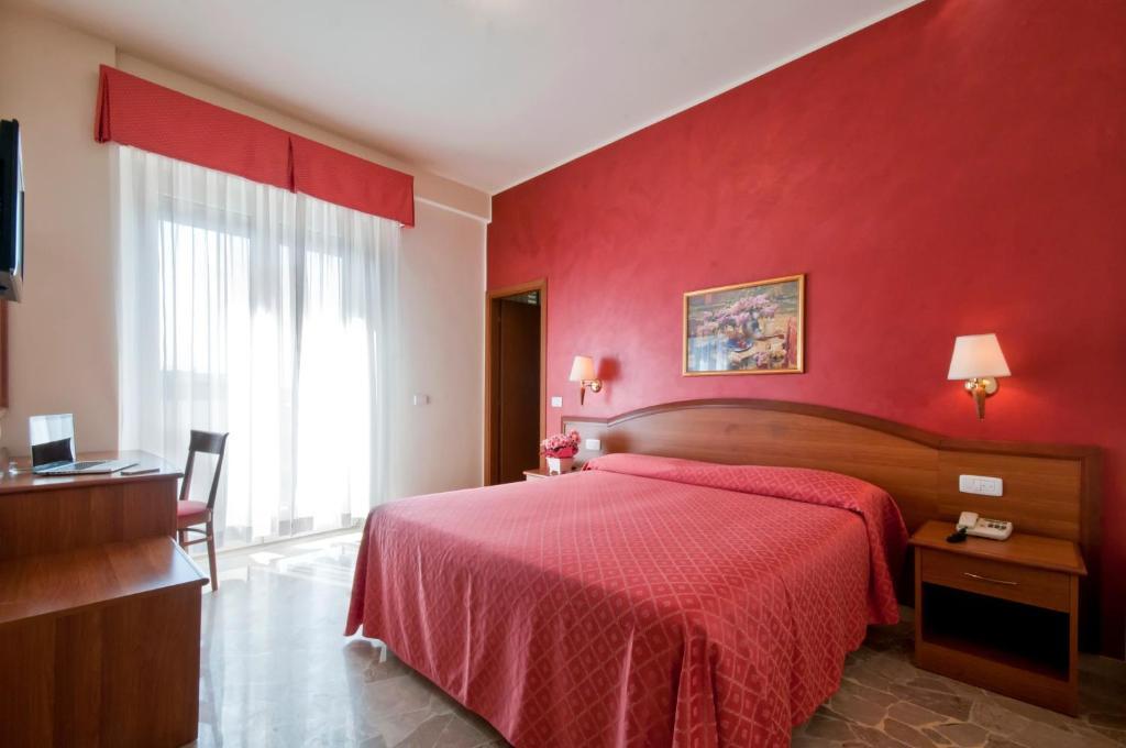 Hotel Tiffany Rimini Quarto foto