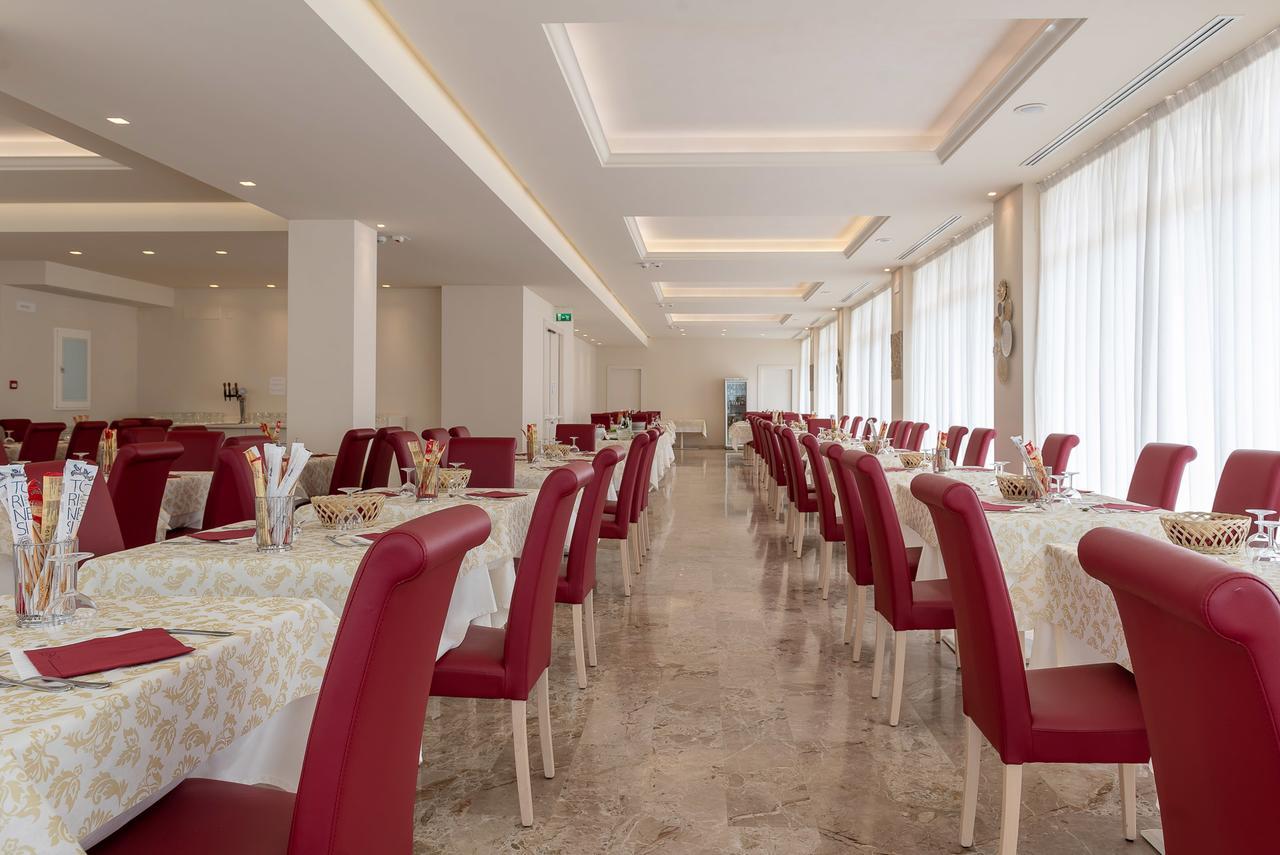 Hotel Tiffany Rimini Exterior foto